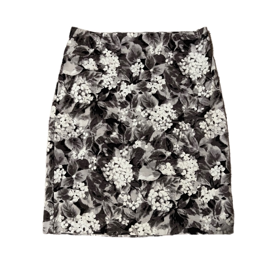 Talbots Women’s 10 Petite Grey White Floral Skirt